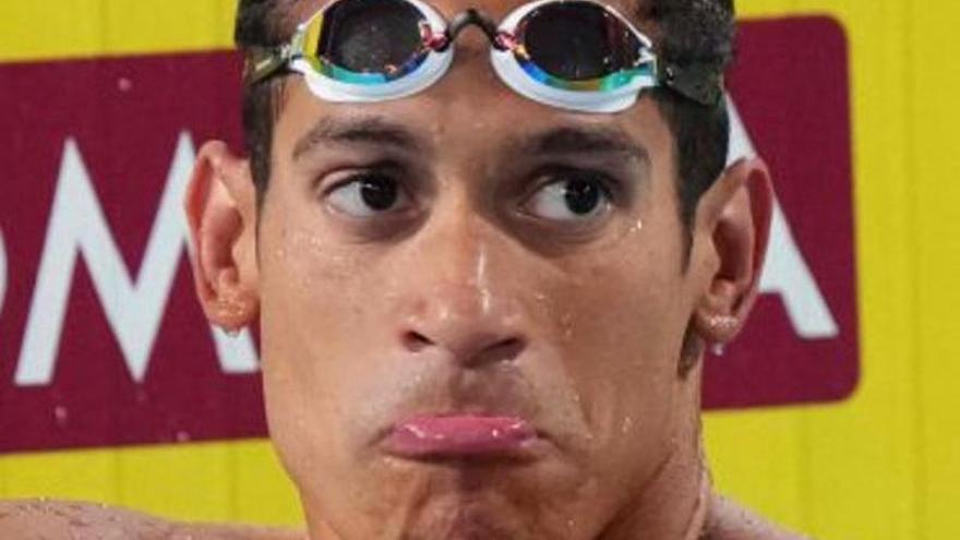 Hugo González avança lídera la final dels 200 estils