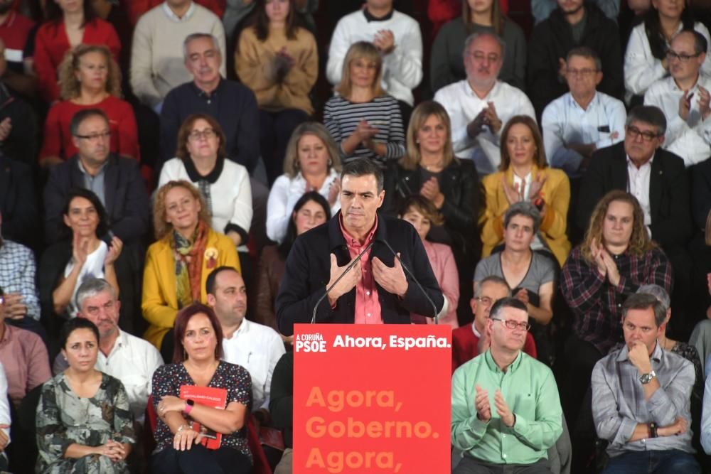 Sánchez promete en un mitin que el AVE será una realidad en Galicia. // C. Pardellas