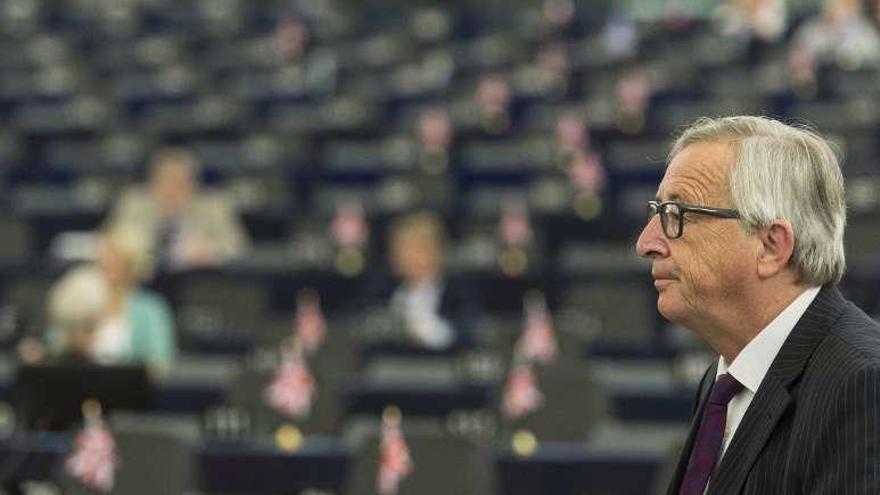 Juncker, ayer, ante el plenario del Parlamento Europeo. // Efe