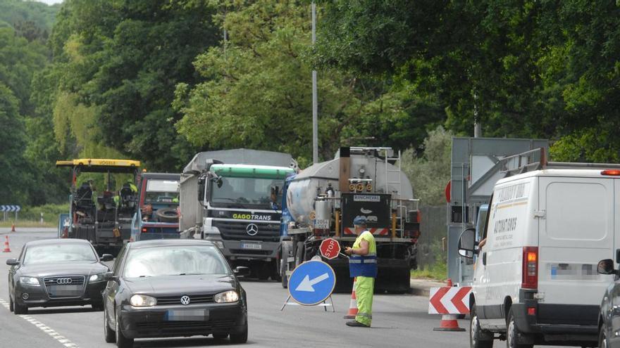 Los salarios en Deza y Tabeirós crecen por encima de la media provincial pero todavía distan entre 90 y 251 euros al mes