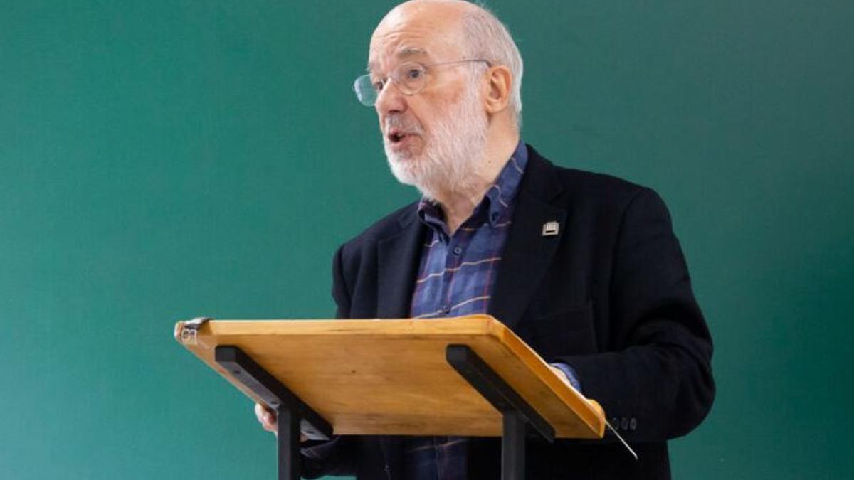 Josep Maria Terricabras clausurant el curs 2023 a l'Institut Ciències Religioses de Girona.