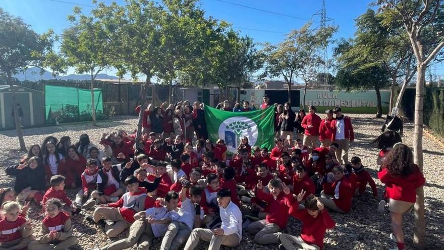 La cooperativa de enseñanza Miralmonte, primer centro sostenible certificado con la Bandera Verde en la Región