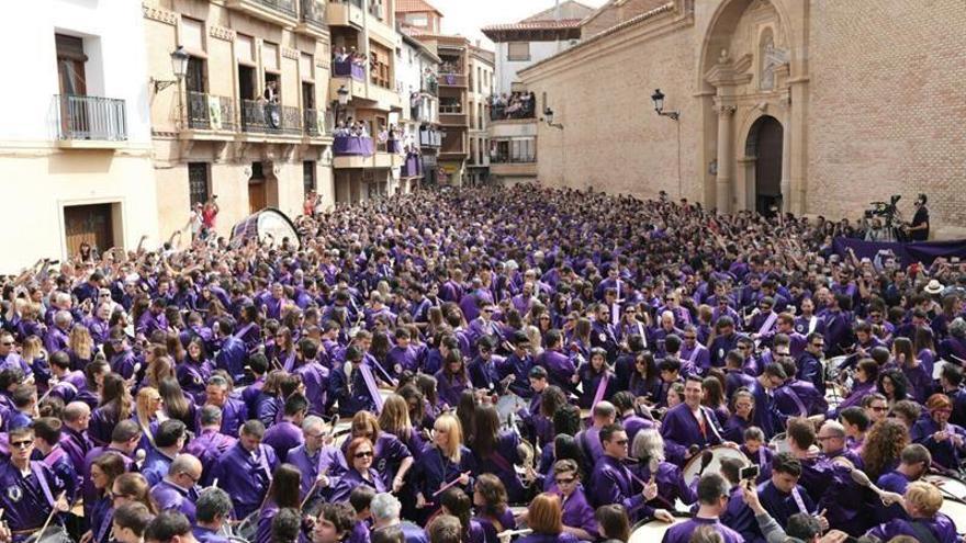 Lambán: &quot;La ruta del tambor es un elemento cultural que da personalidad a Aragón&quot;