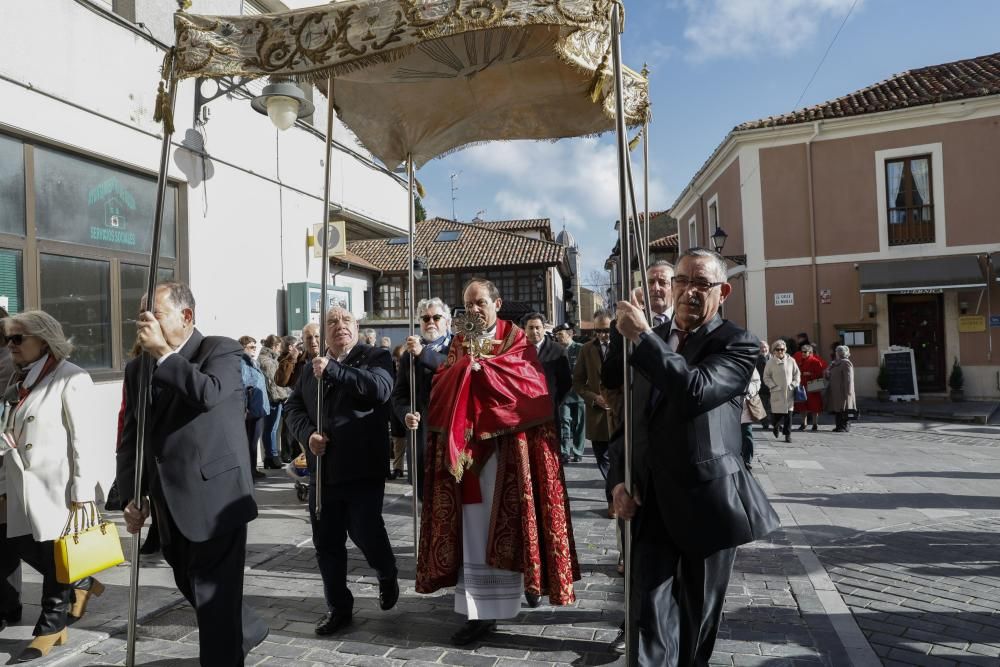 Procesión del socorro en Luanco