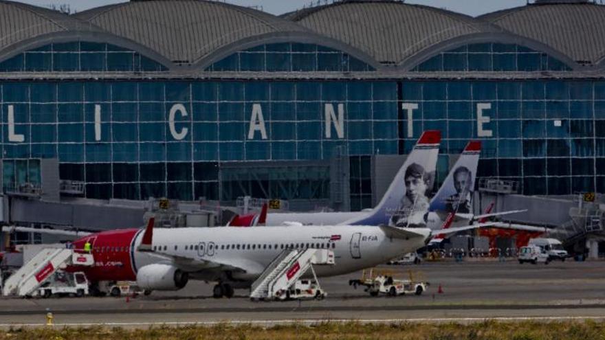 Norwegian entra en el mercado de los vuelos nacionales desde Alicante con una ruta a Tenerife