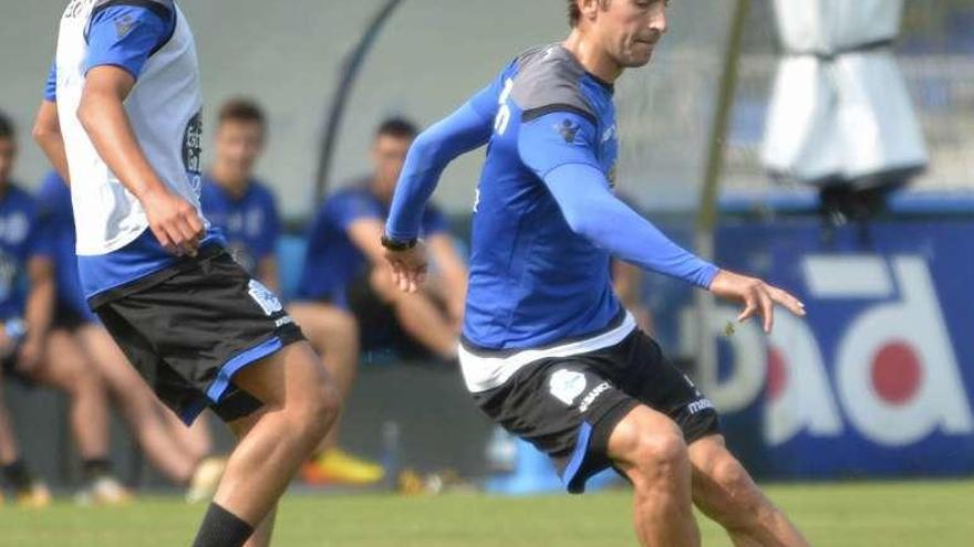 Mosquera, durante un entrenamiento en Abegondo.