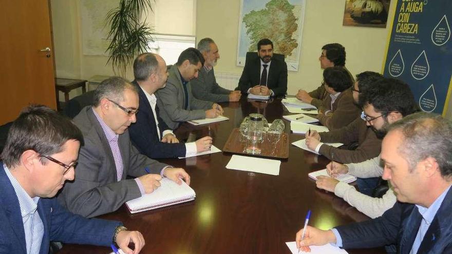 Reunión de ayer entre Augas de Galicia y los concellos. // Faro