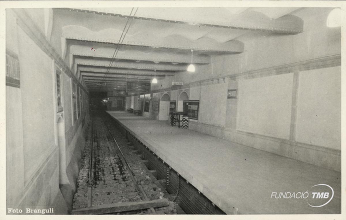 Imatge antiga de l’estació de metro Fernando