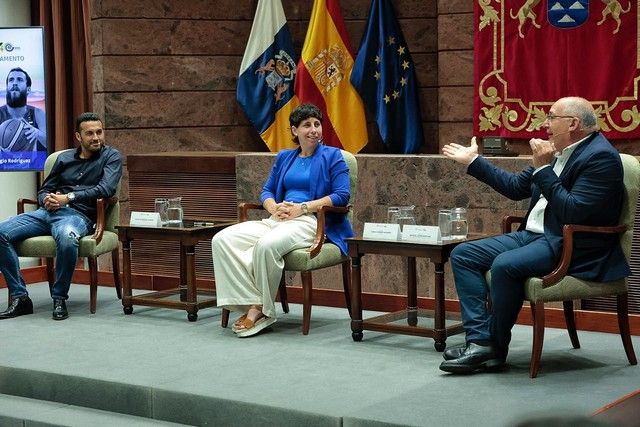 Charla '40 Años de Deporte en Canarias'