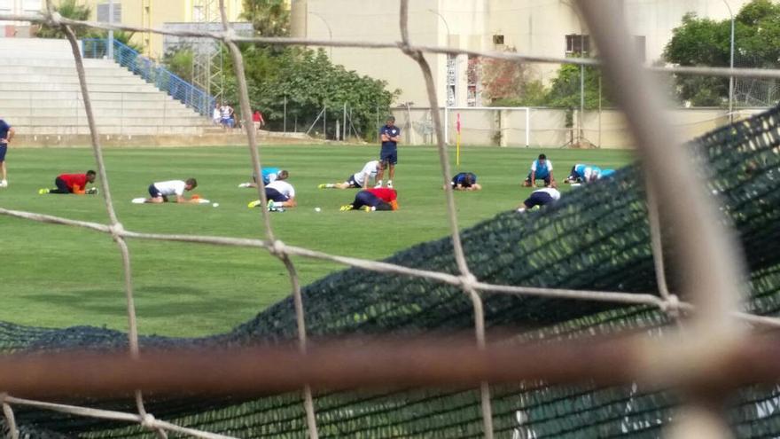 Ignacio Camacho se ejercitó ayer a las órdenes de Juande Ramos, con el que mantuvo una charla.