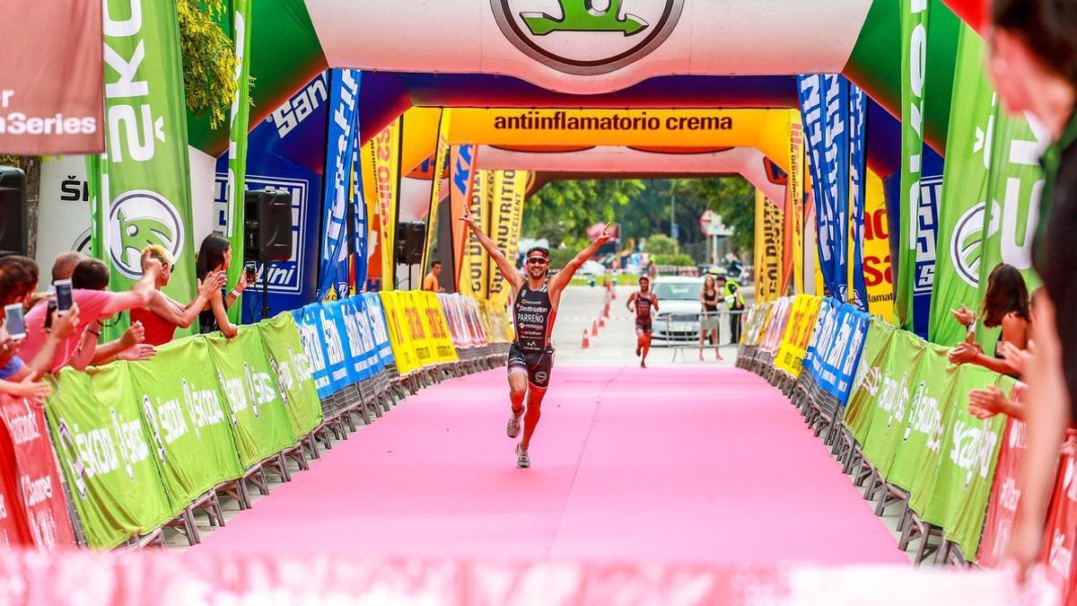 El atleta Albert Parreño fue el ganador de la modalidad Olímpica en el Triatlón de Gavà 2018