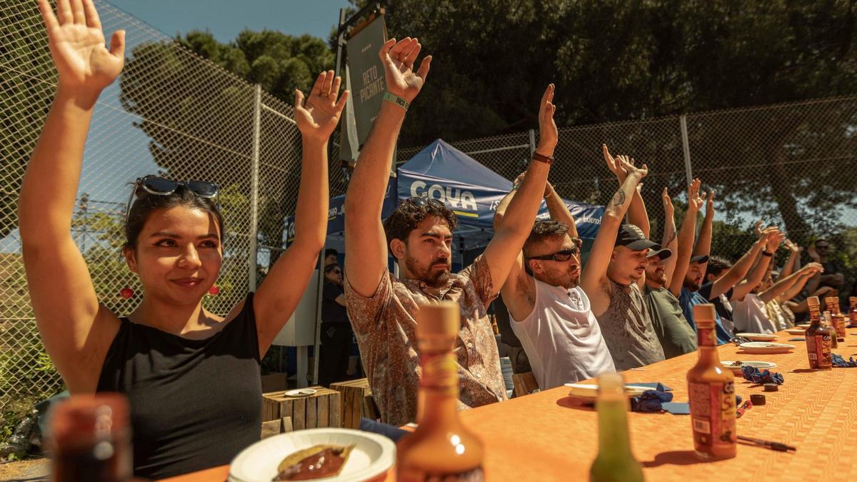 Participantes del Reto Picante de una edición anterior del Taco Fest.