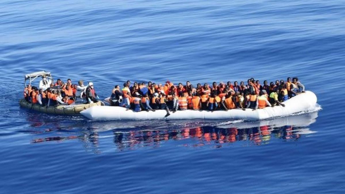 Rescate de la marina italiana en aguas del Mediterráneo el viernes 29 de julio.