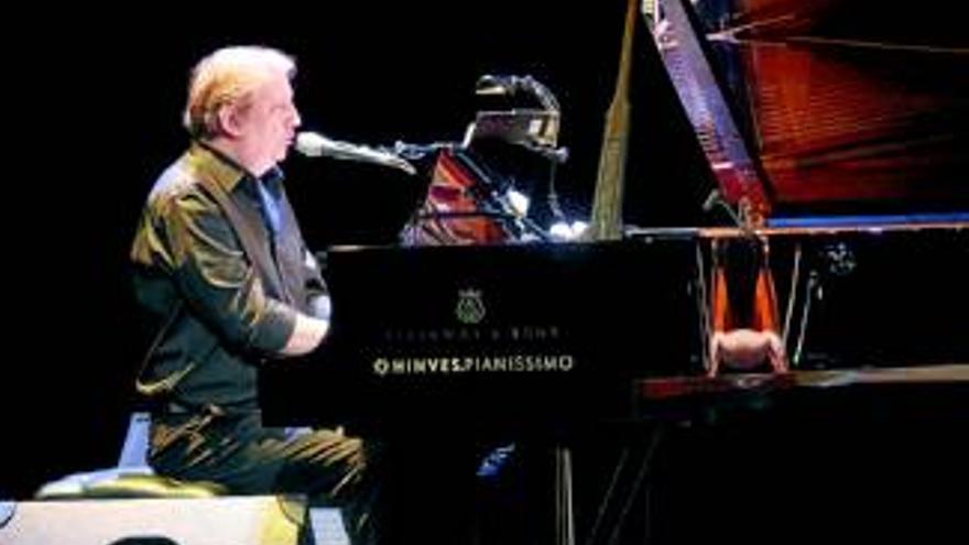 Wim mertens presenta en el gran teatro su ultimo disco