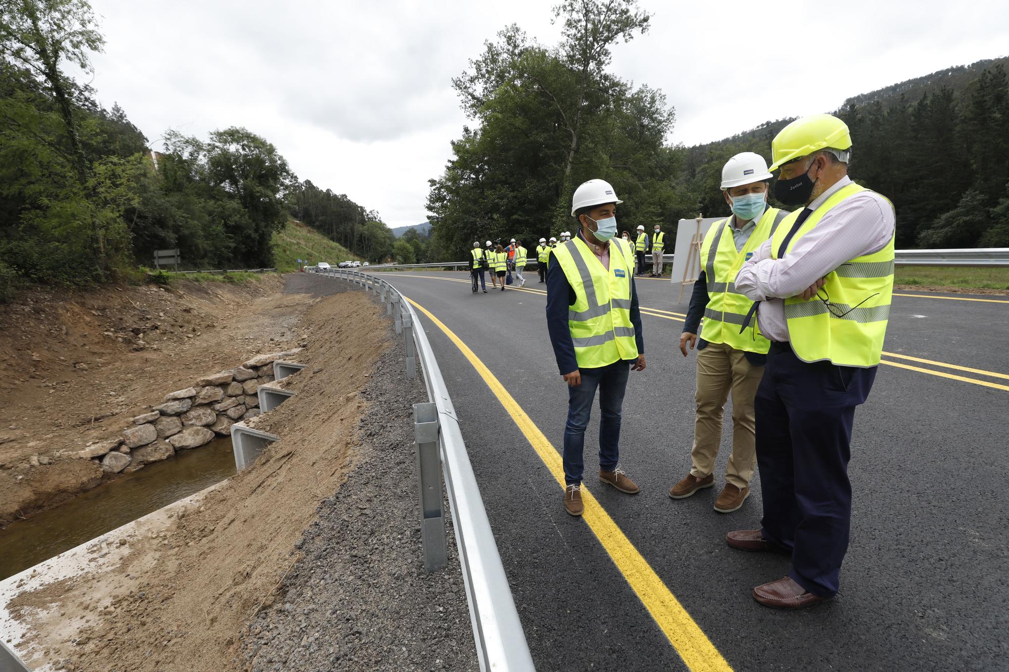 Inauguración del paso alternativo al argayón de Salas