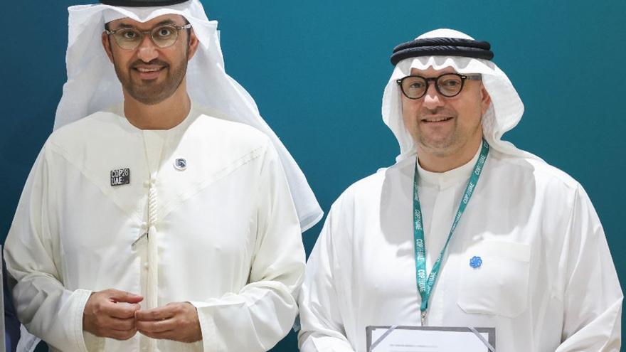 Abu Dabi acelera compras de renovables en España antes de lanzarse a entrar en Naturgy