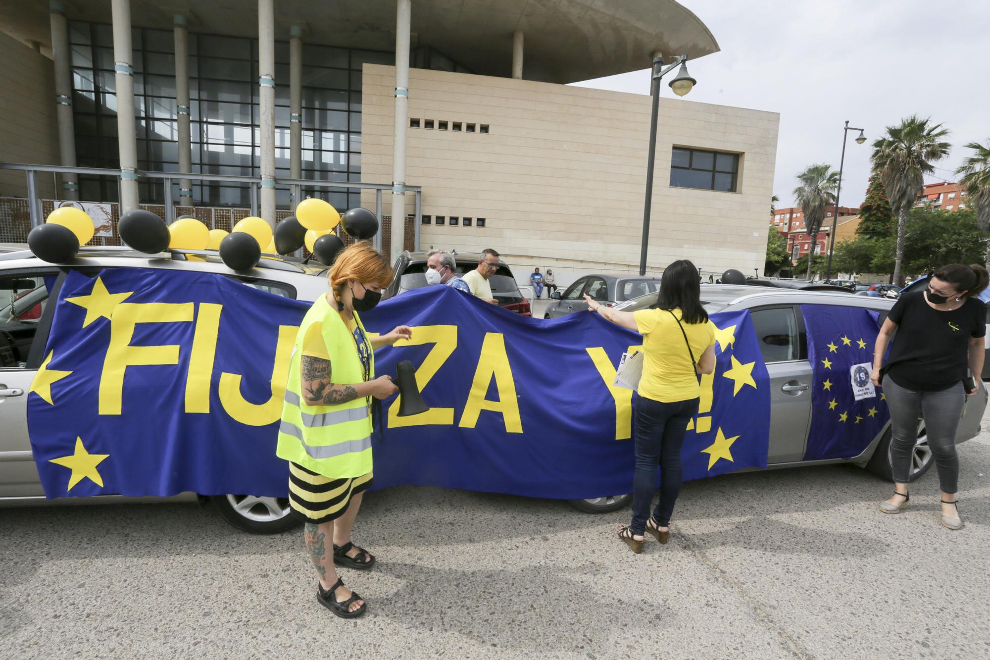 Las imágenes de la manifestación de los interinos en València