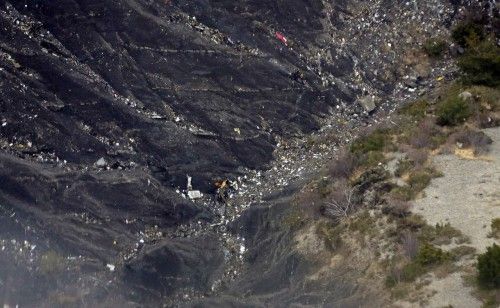 Primeras imágenes del accidente del Airbus A320 en los Alpes