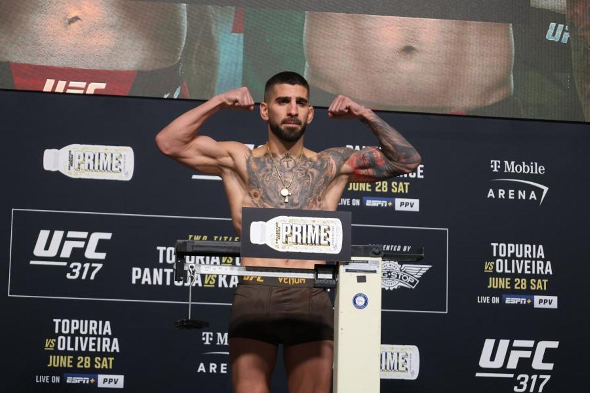 Topuria se pesa de forma oficial un día antes del combate