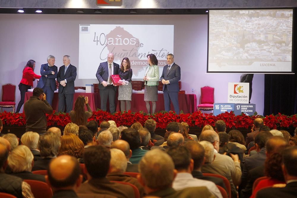 La Diputación rinde homenaje a los alcaldes y concejales de la Democracia