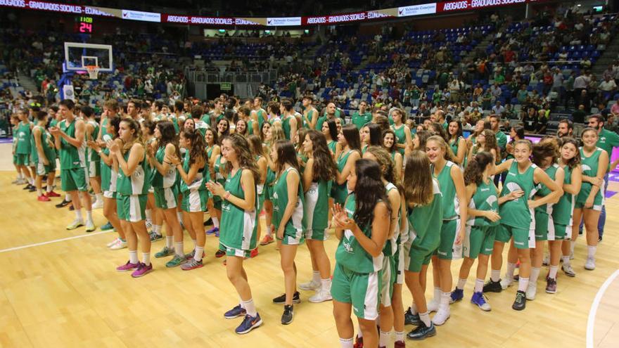 El Unicaja lidera la ACB tras arrollar al Burgos