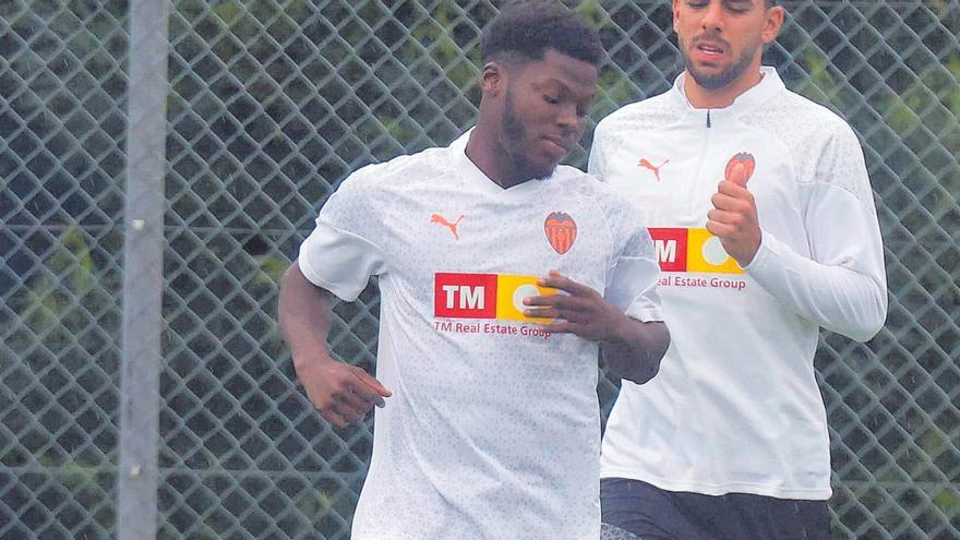 Yunus sigue apretando para salir del Valencia CF