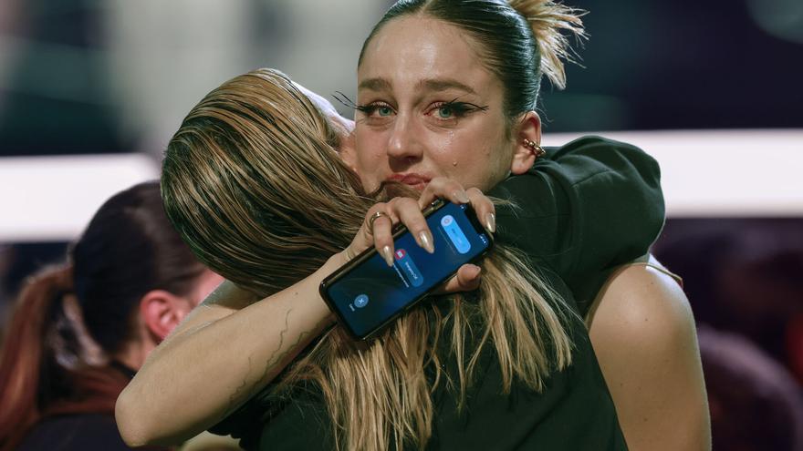 La reacción entre lágrimas de Laura Weissmahr tras ganar el Goya a Mejor Actriz Revelación: &quot;¿Me das un abrazo?&quot;