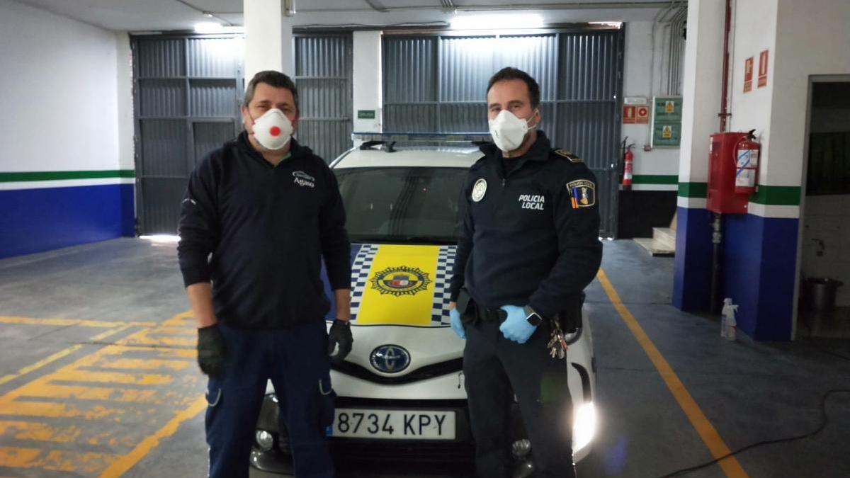 Los coches de la Policía Local de Burjassot se limpian y desinfectan con ozono