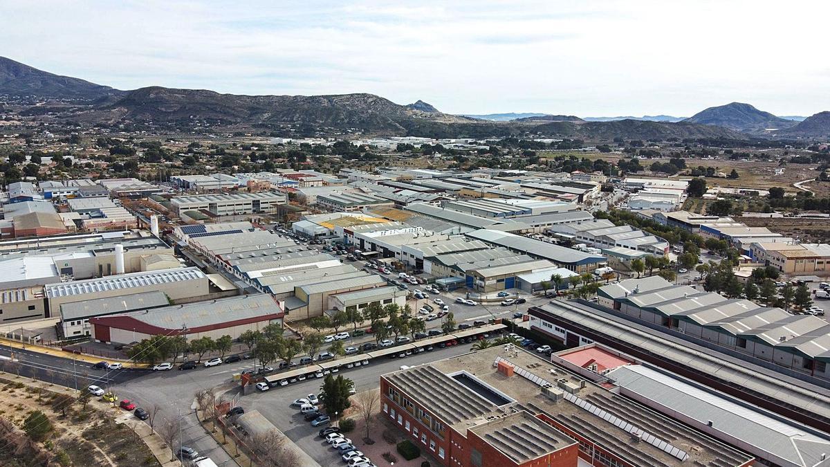 Una vista aérea de un polígono industrial de la provincia de Alicante, en una imagen de archivo.