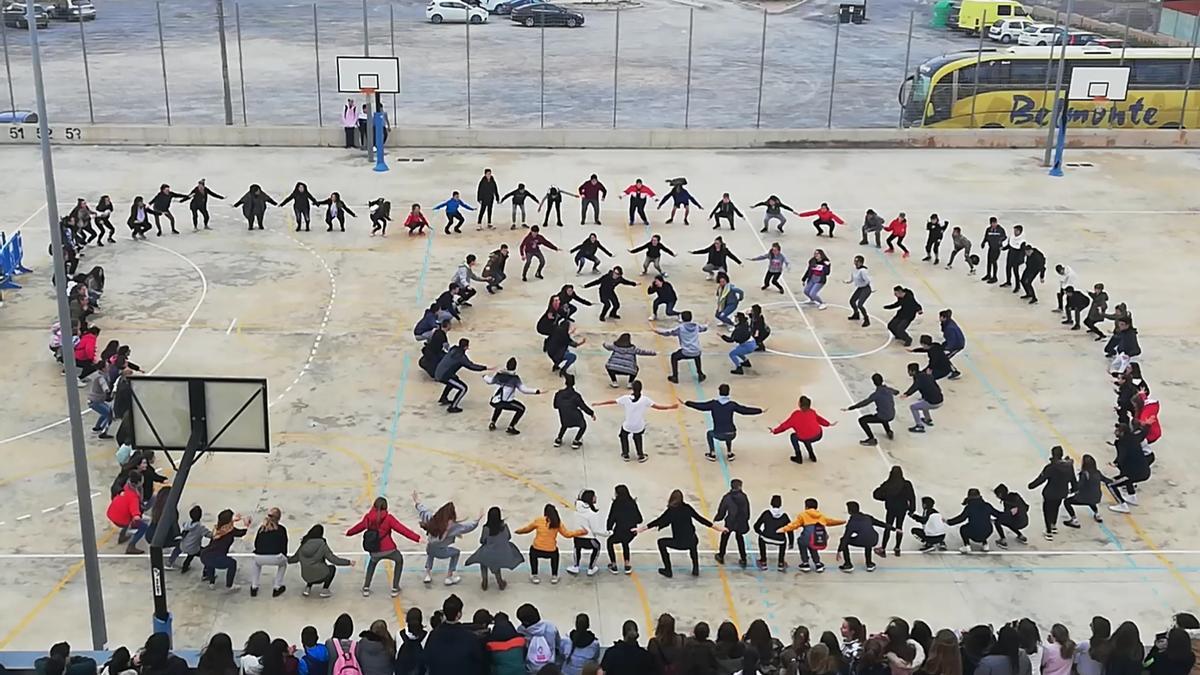 Actividades en un instituto de Santa Pola