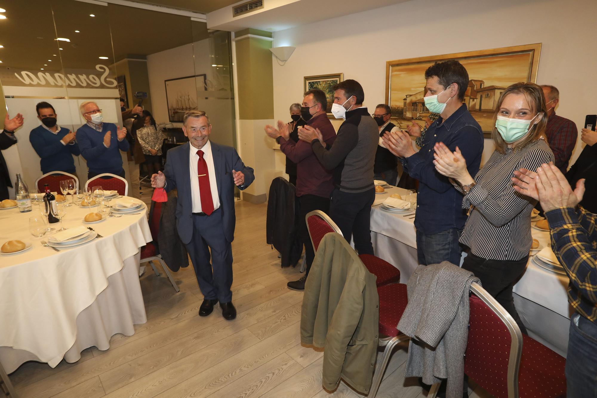 Homenaje del fútbol avilesino a Maxi González Asprón por su retirada