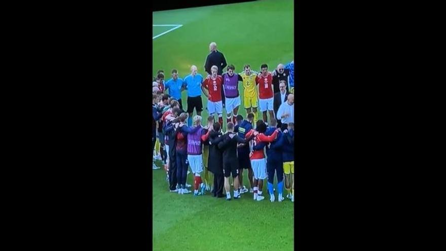 ¡Alerta! Christian Eriksen se desploma en el Dinamarca - Ucrania