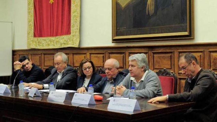 Jesús Puras, Alfonso Muñoz, Otilia Requejo, Fernando Nanclares, Lorenzo Arias y García de Castro.