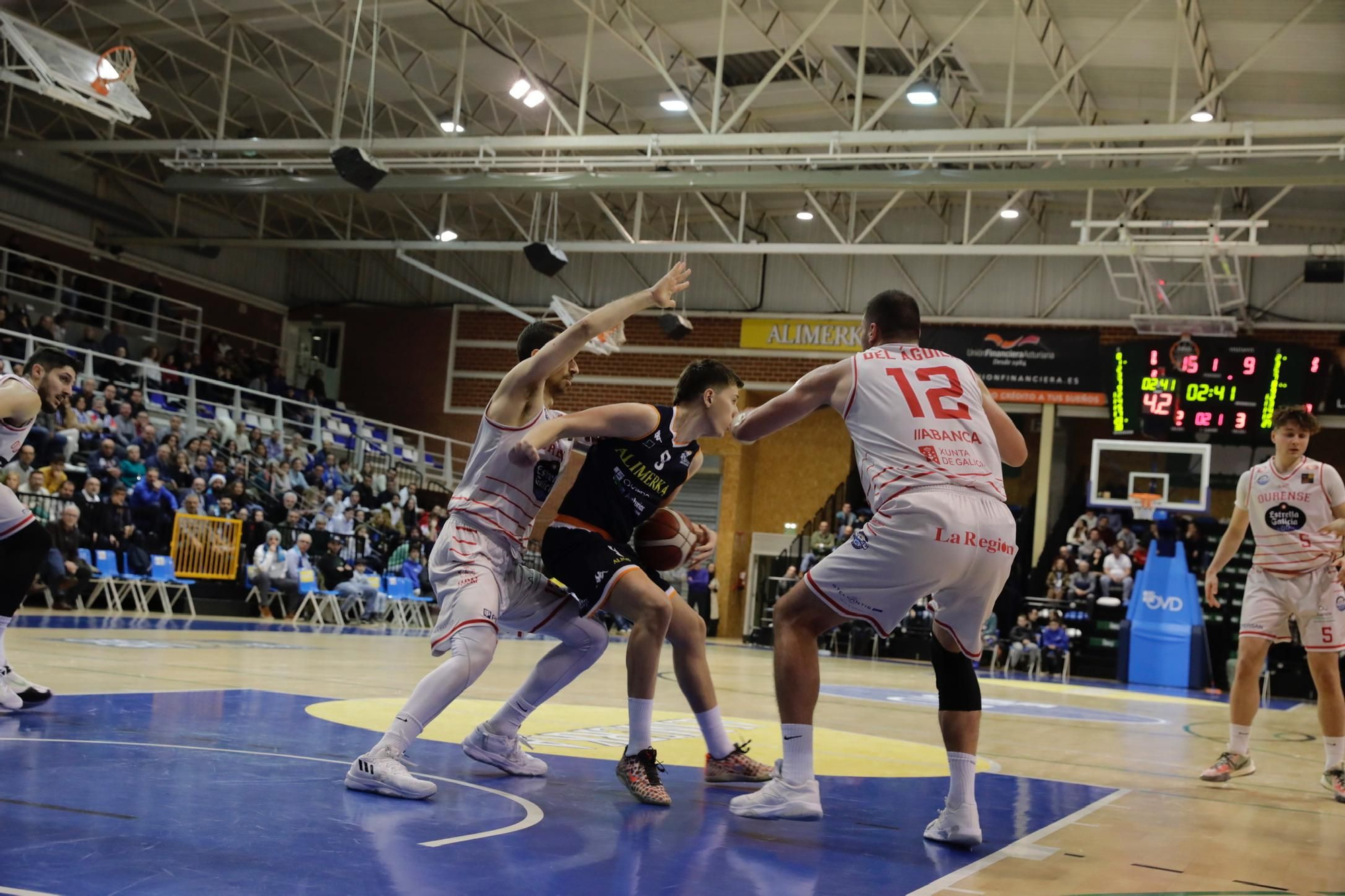 El Alimerka Oviedo Baloncesto se impone al Ourense (75-58) y sigue en racha