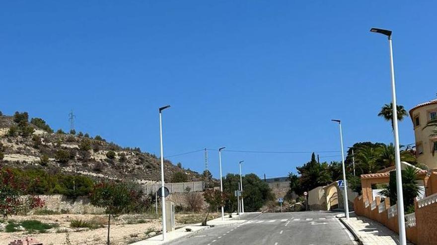 El Ayuntamiento de Calp instalará 67 farolas solares en las principales vías de las urbanizaciones Canuta, Canuta Alta y Canuta Ifach