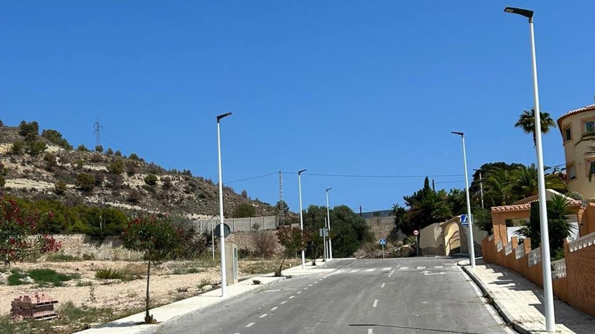El Ayuntamiento de Calp instalará 67 farolas solares en las principales vías de las urbanizaciones Canuta, Canuta Alta y Canuta Ifach