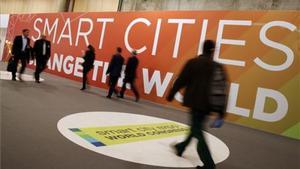 Visitants de l’Smart City Expo, inaugurada aquest dimarts a la Fira de Gran Via.