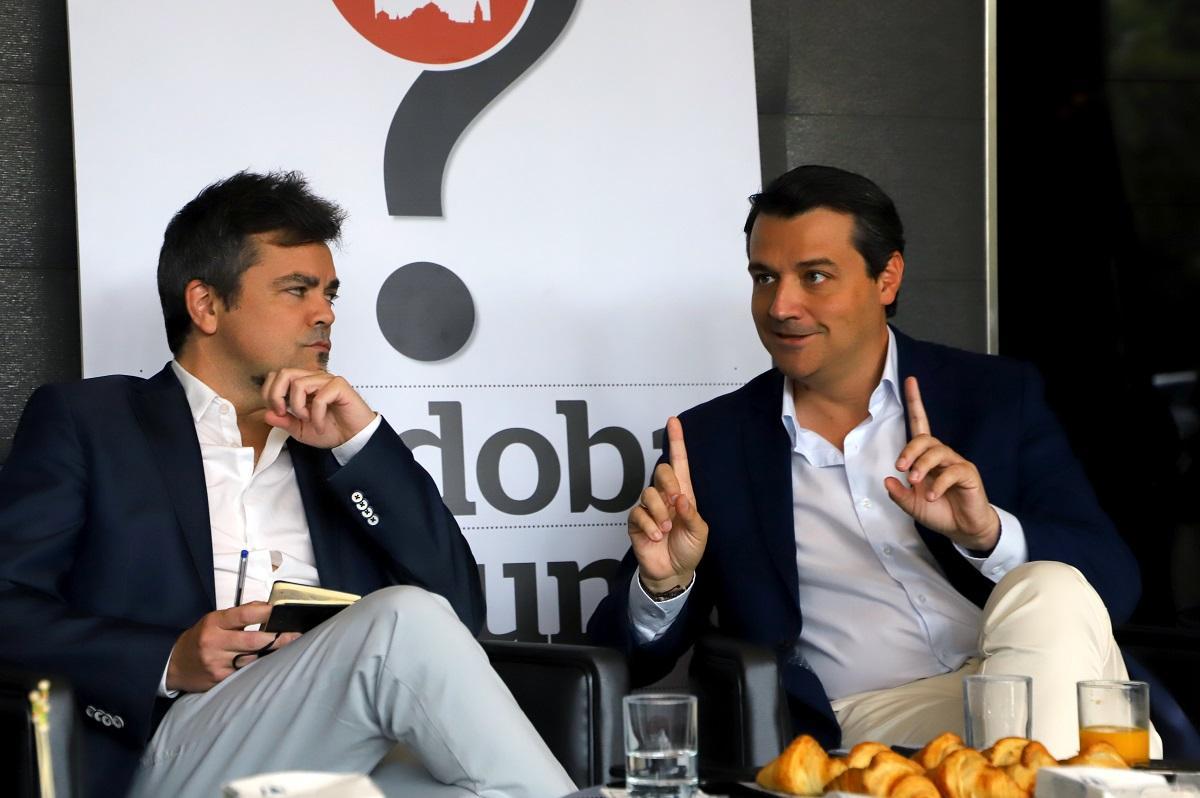 El director de Diario CÓRDOBA, Rafael Romero, junto al candidato del PP, José María Bellido, durante la entrevista.