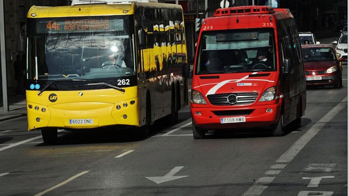 Actualmente prestan servicio las empresas LAT (transporte interurbano) y Transportes de Murcia (urbano). | L.O.