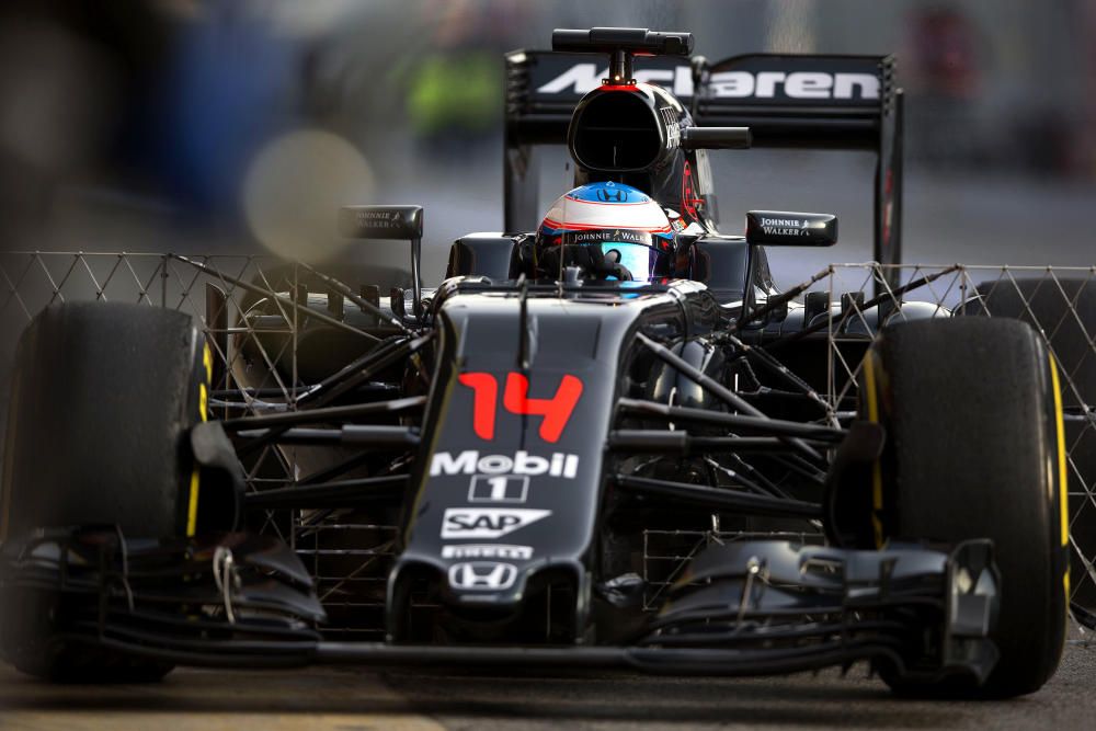 Alonso debuta amb el nou McLaren