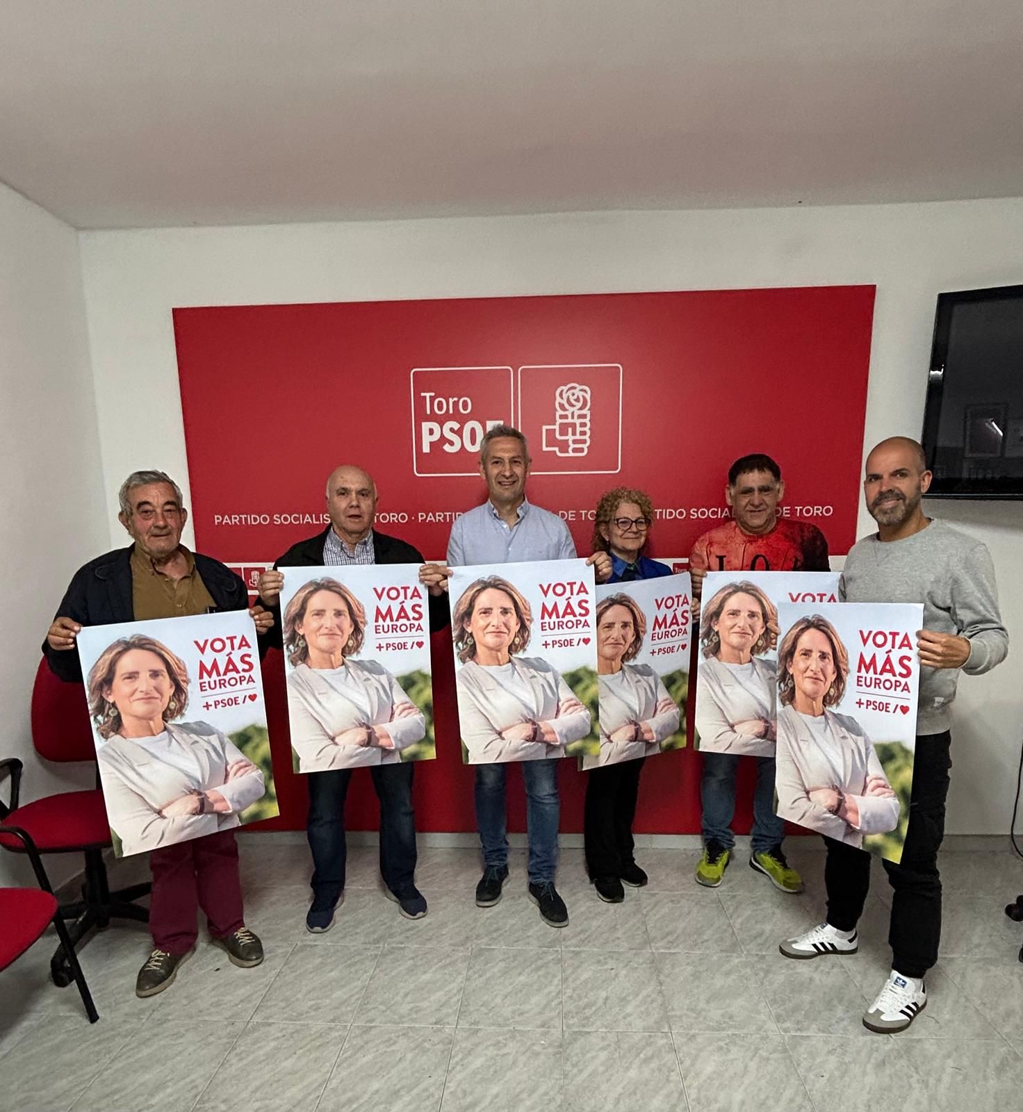 Miembros del PSOE de Toro inician la campaña a las elecciones europeas