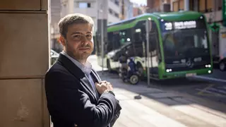 Carlos Agulló, director de Avanza Zaragoza: "Hay ciudades en el mundo que ni en su mejor día tienen los datos tan bajos de fraude en el bus que hay aquí"
