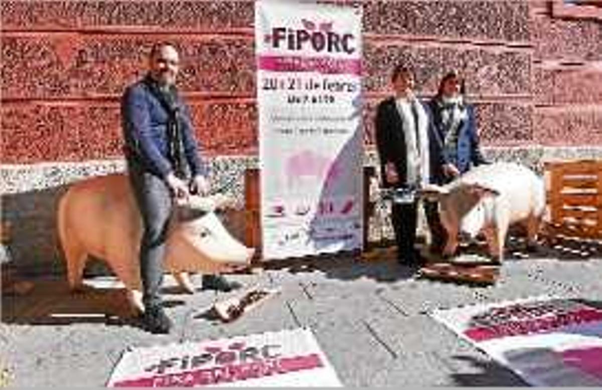 Lluís Barnés i Montserrat Roura, durant la presentació a Girona.