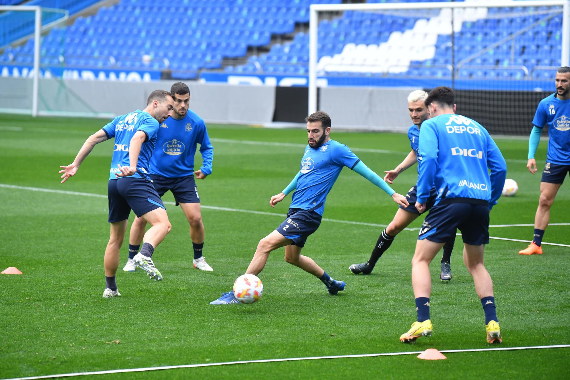 Deportivo | Primera sesión de la semana en el estadio de Riazor