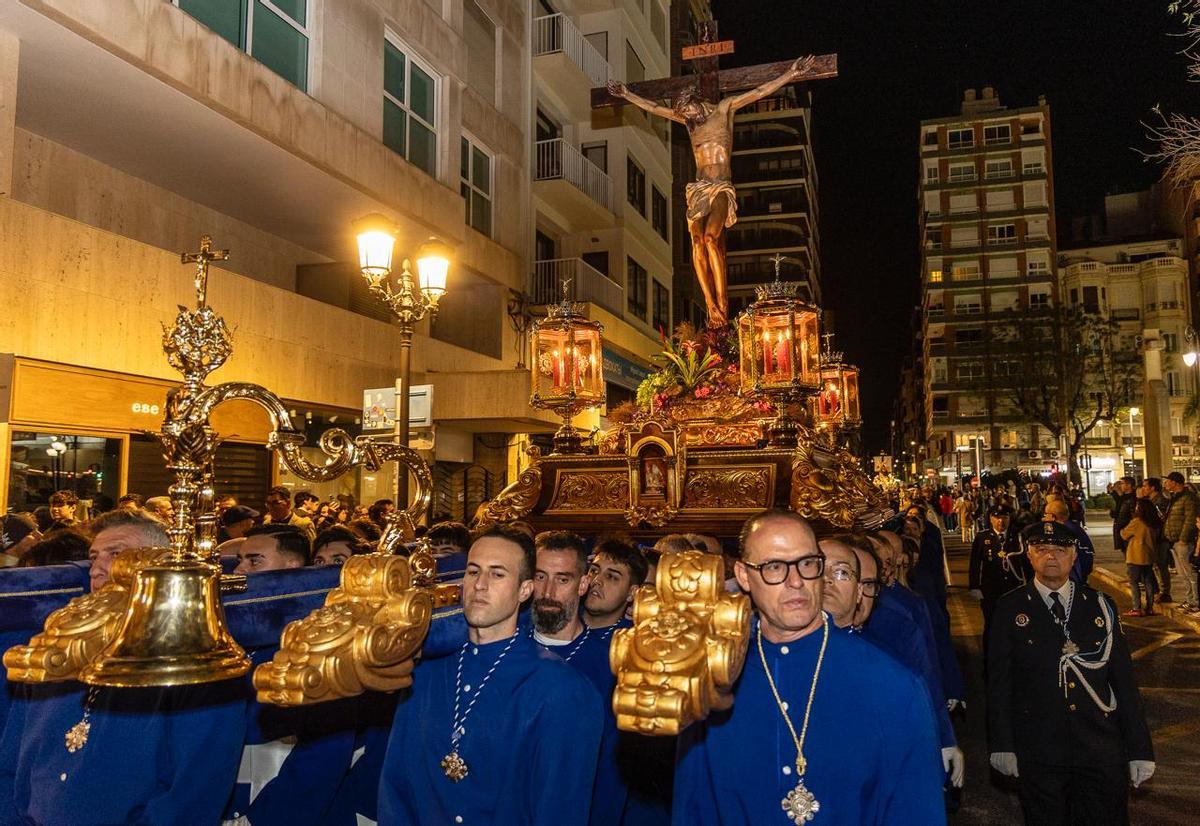 Semana Santa en Alicante 2026: procesión de la Cofradía de la Piedad y Caridad y Cristo de la Paz