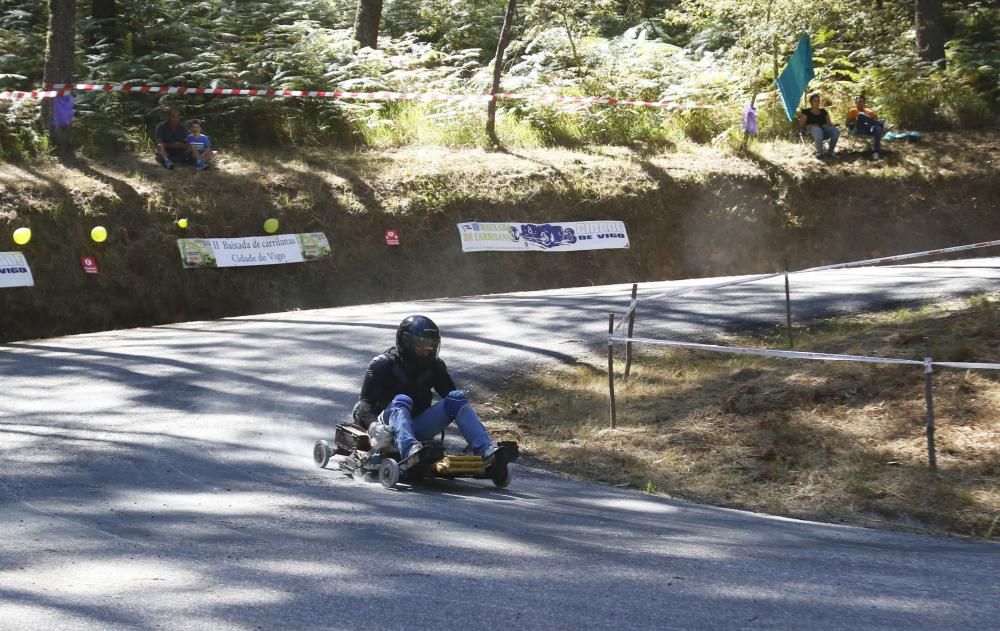 Una treintena de bólidos y numeroso público participan en el cuartos descenso Cidade de Vigo