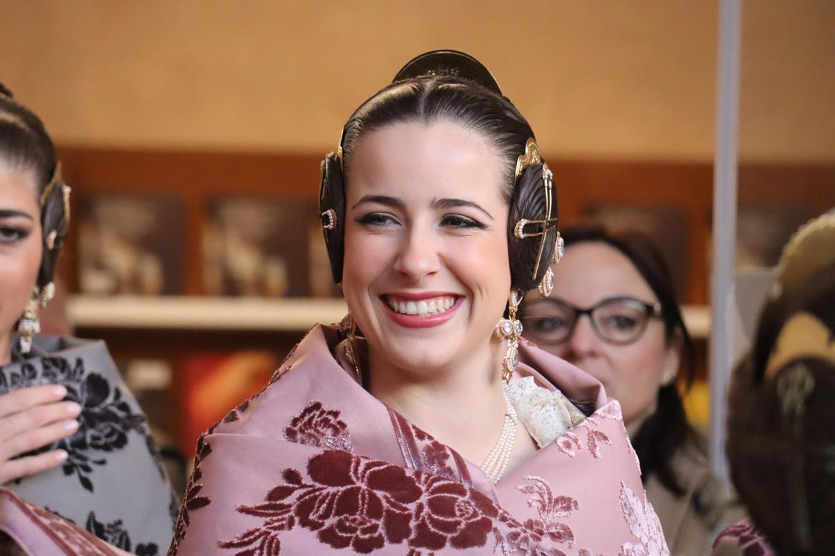 Las comisiones del Carmen reciben a Carmen (y la corte)