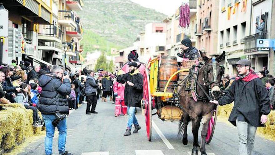 Vuitanta animals i una trentena de carros desfilaran a la cercavila