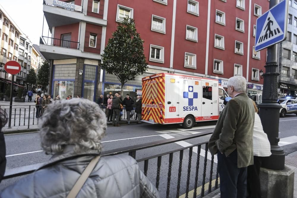 Herida una sexagenaria atropellada en Oviedo