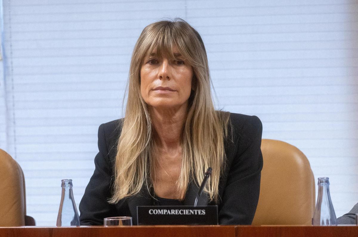 Archivo - La mujer del presidente del Gobierno, Begoña Gómez, durante la Comisión de Investigación sobre programas de cátedras y postgrados de la Universidad Complutense y empresas financiadoras, en la Asamblea de Madrid, a 13 de noviembre de 2024, en Mad